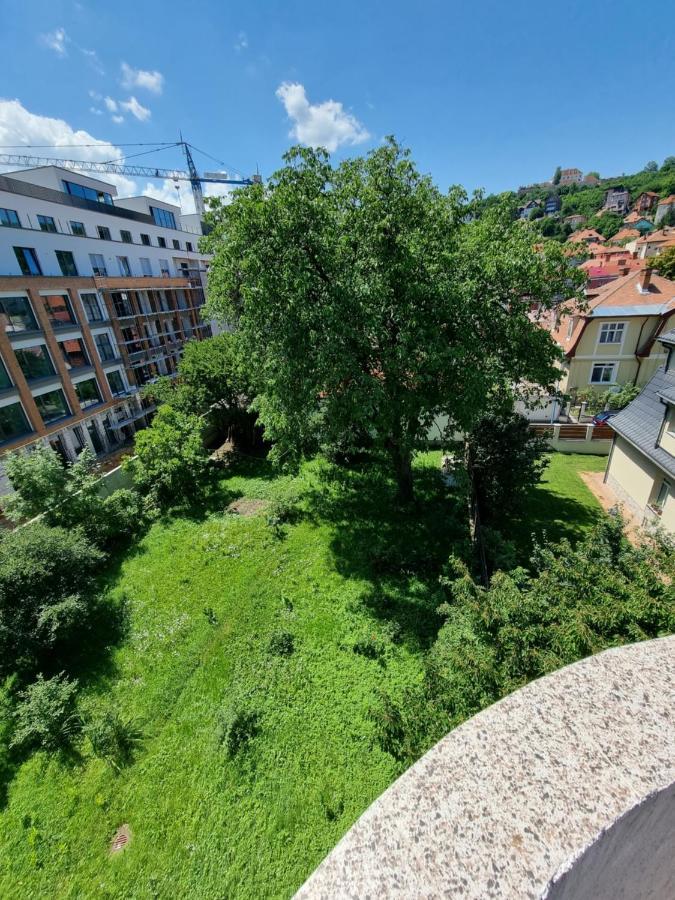 Toma Boutique Lägenhet Braşov Exteriör bild