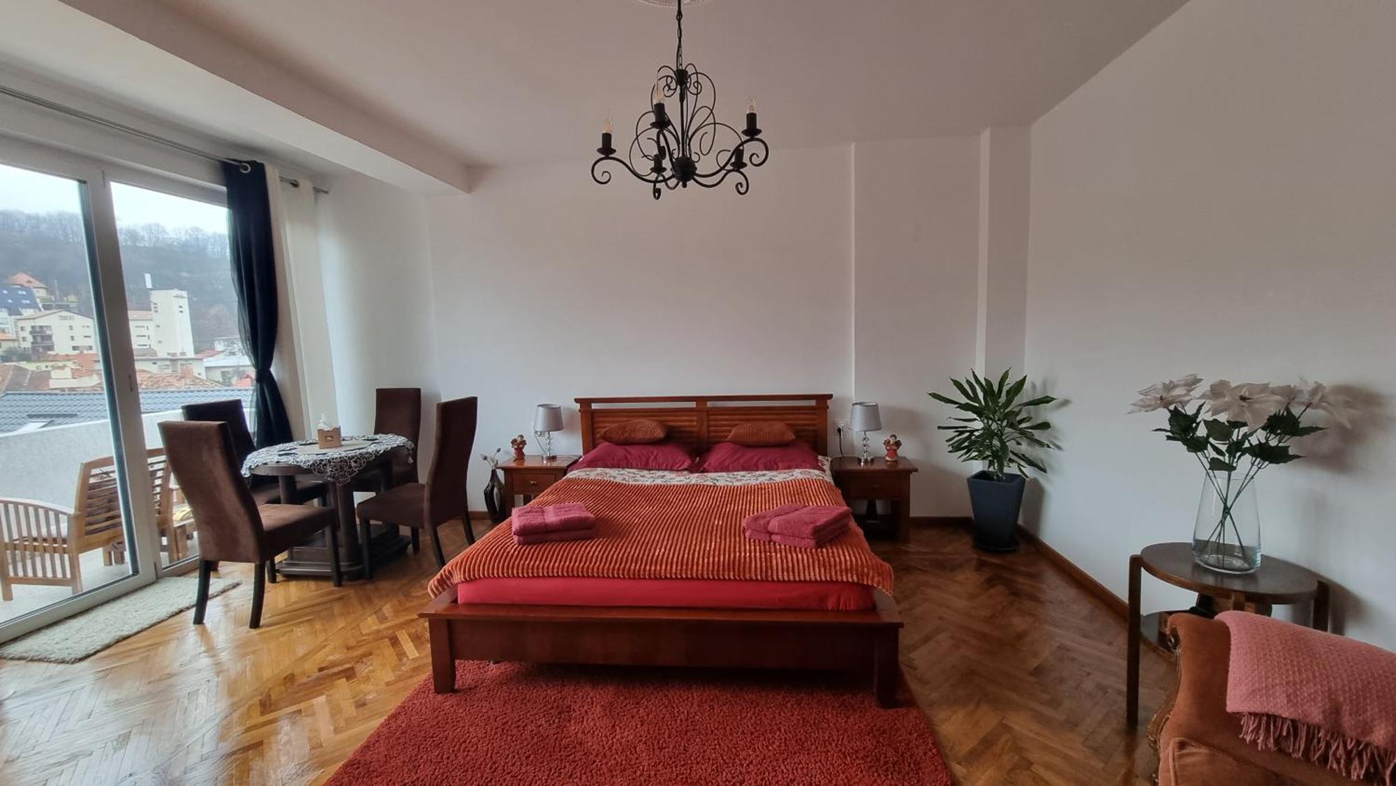 Toma Boutique Lägenhet Braşov Exteriör bild