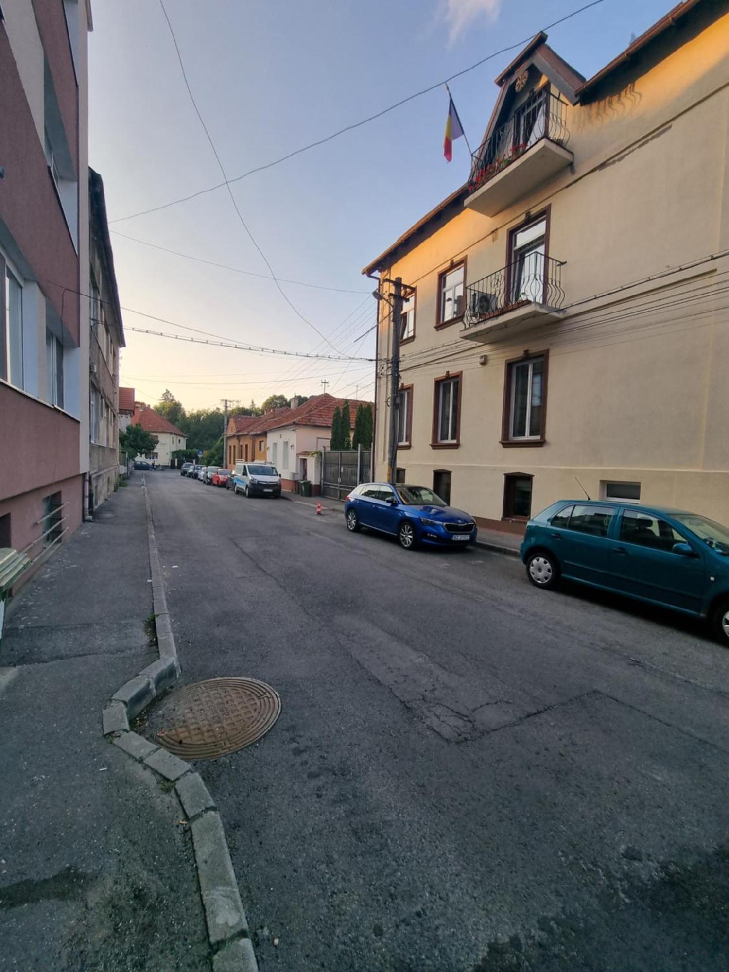 Toma Boutique Lägenhet Braşov Exteriör bild