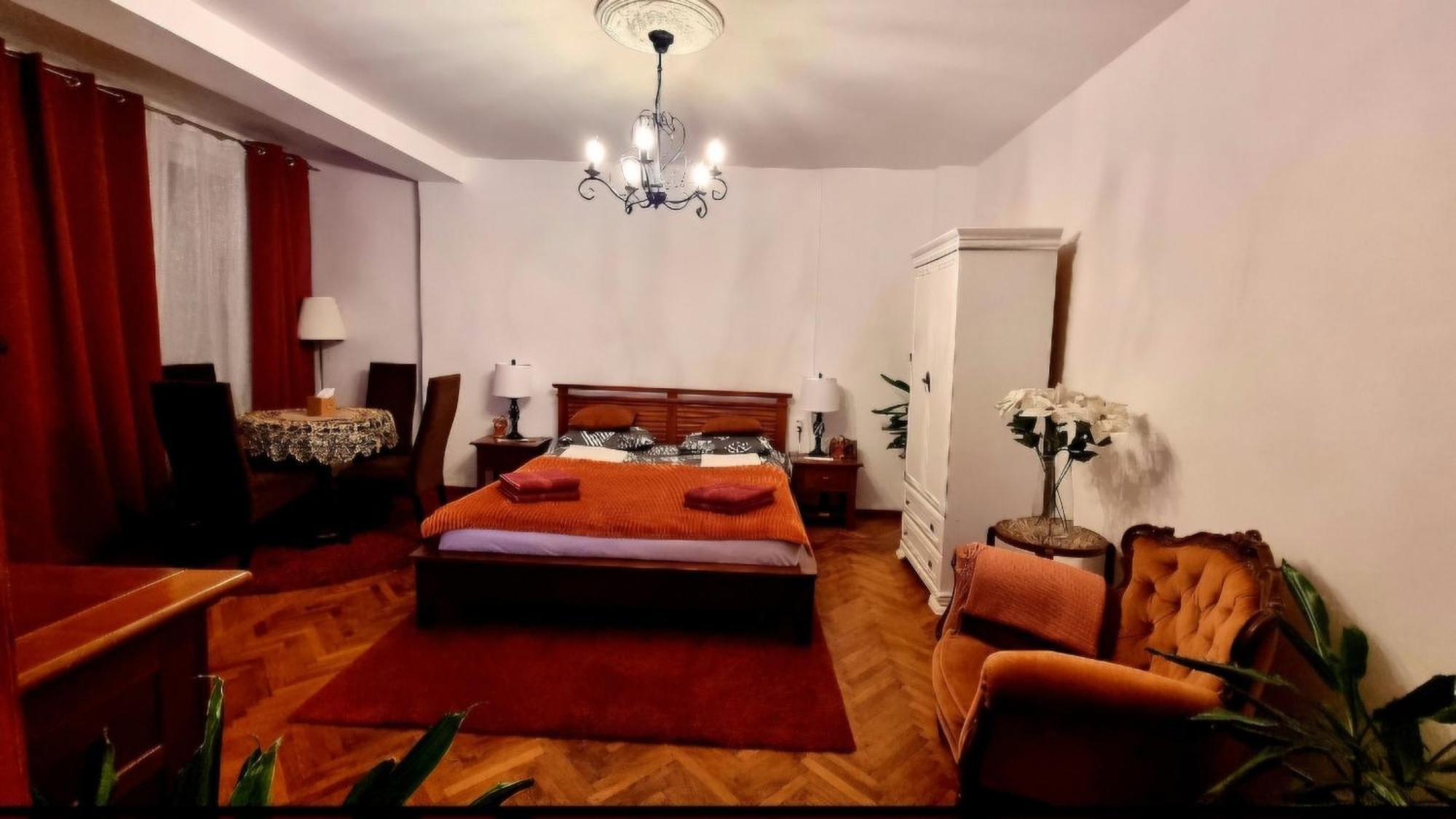 Toma Boutique Lägenhet Braşov Exteriör bild